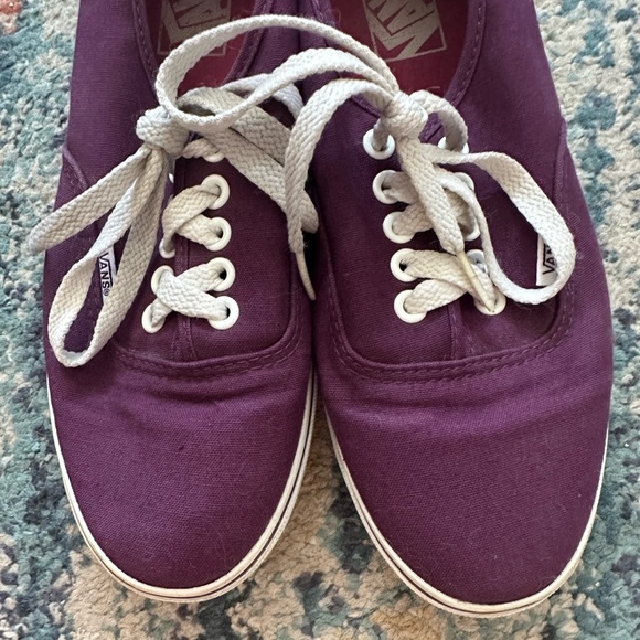 Authentic Purple Vans - Picture 2 of 9